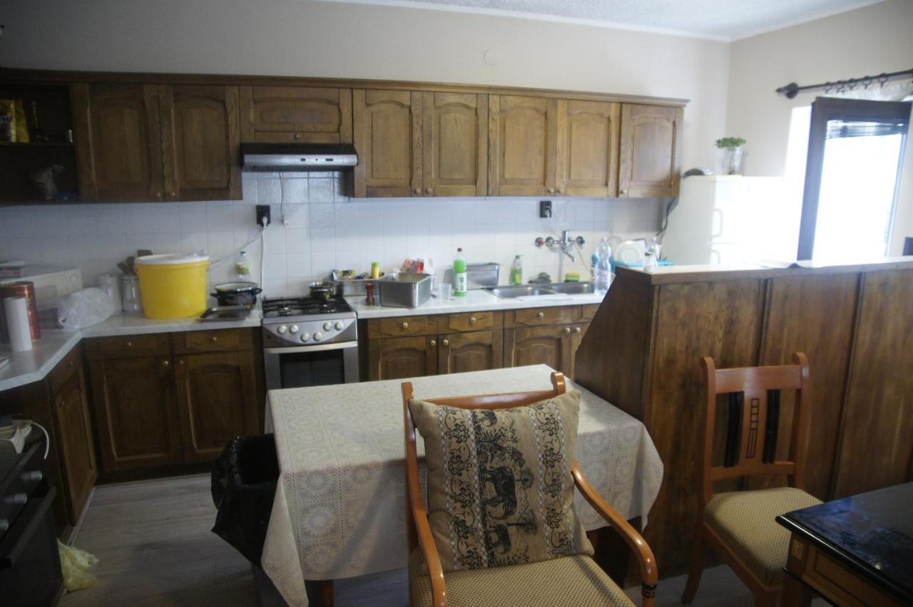 Szuzanna Fenyves Panzio Bed & Breakfast Siófok Exterior foto