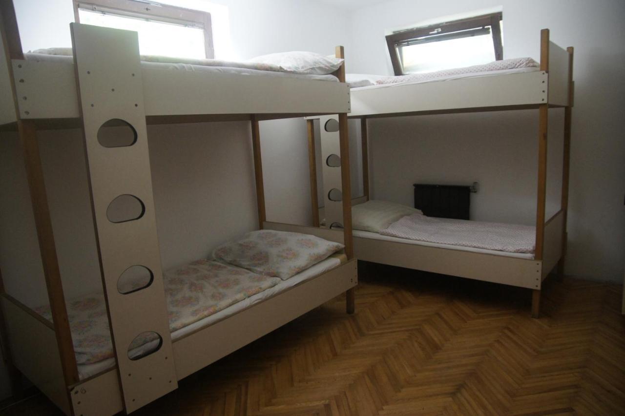 Szuzanna Fenyves Panzio Bed & Breakfast Siófok Exterior foto
